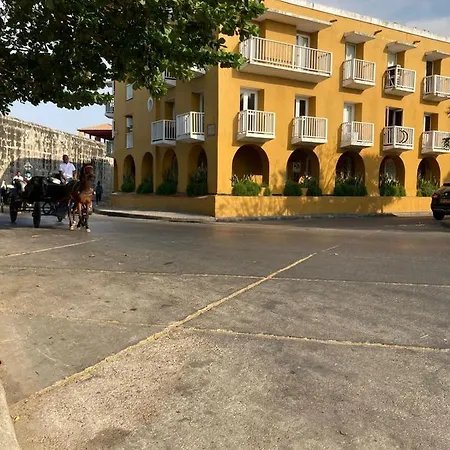 Happy Tours Apartment